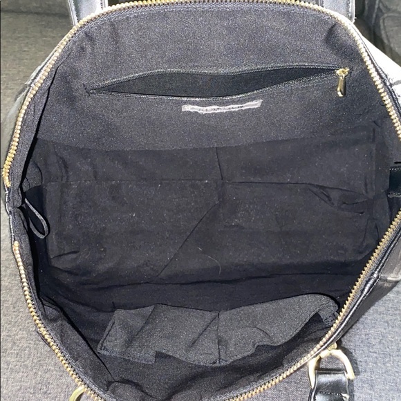 Kenneth Cole Reaction Master Satchel - Picture 4 of 5